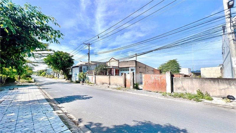 D305 ngộp tiền bán gấp lô đất vị trí đẹp, có sẵn nhà đẹp phù hợp đầu tư nhà biệt thự - Ảnh chính