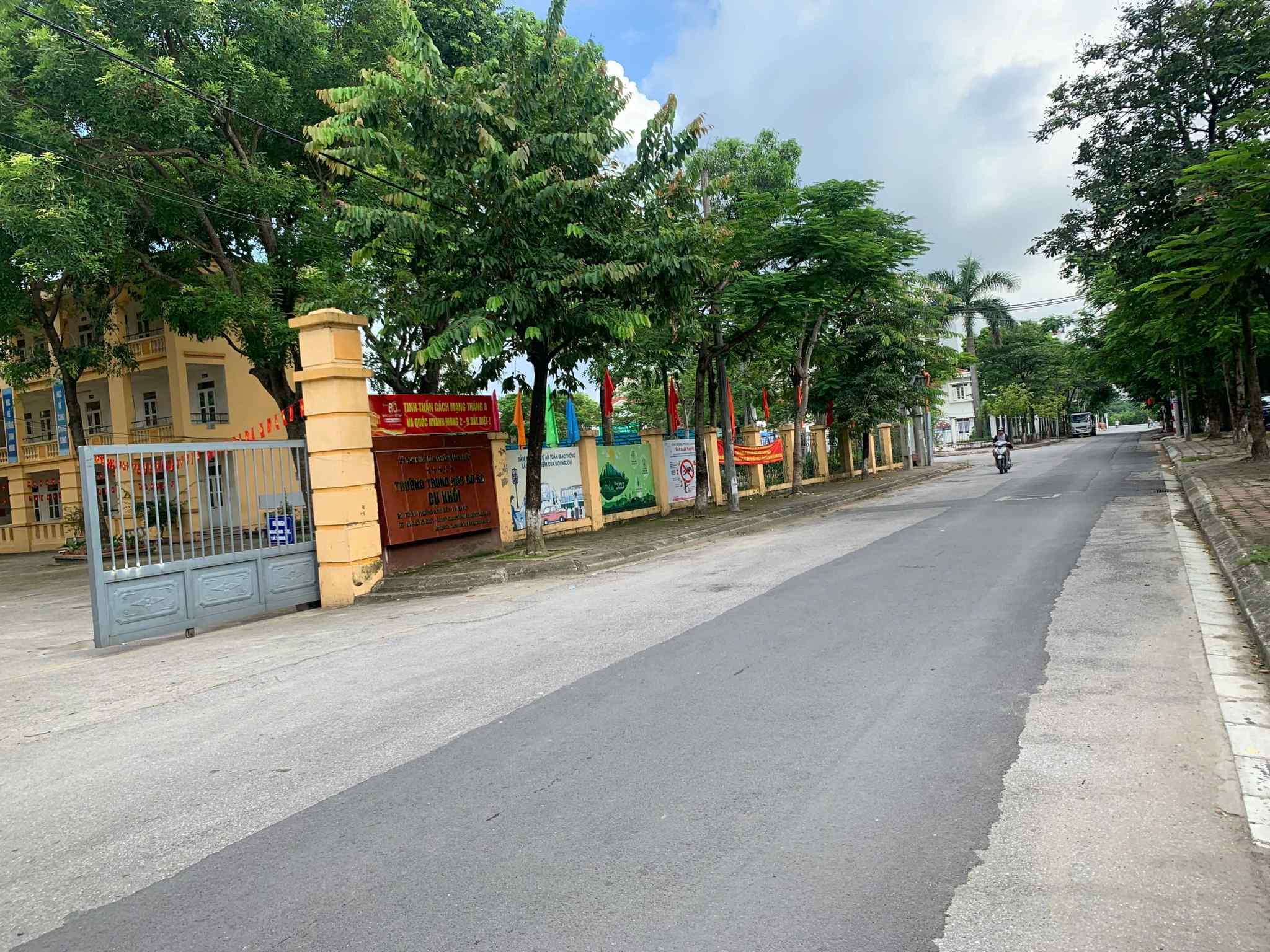 bán nhà Cổ Linh-Bát Khối, 158m, mặt tiền 10.5m, ôtô tránh, nở hậu, full thổ cư - Ảnh 1