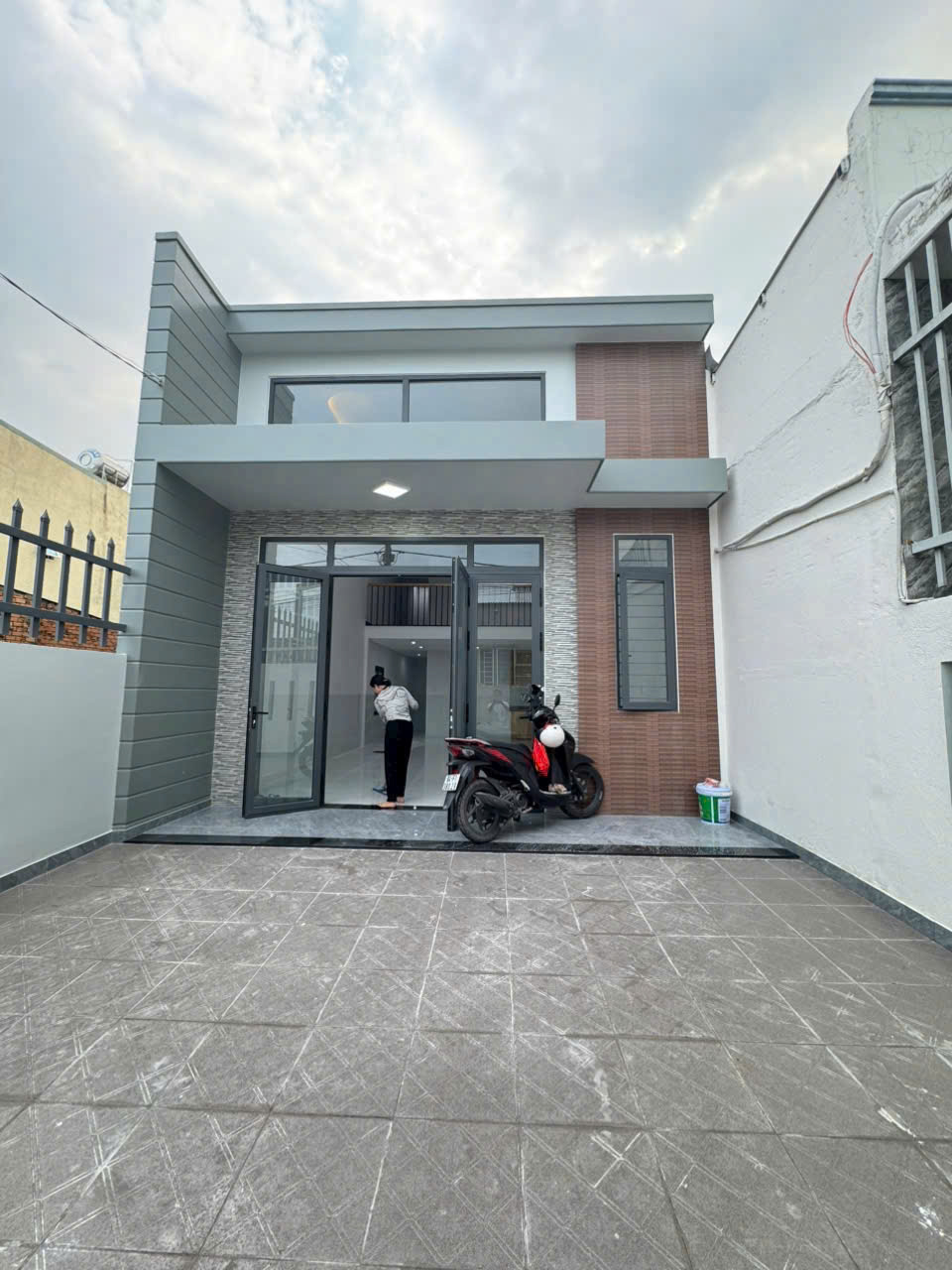 Bán nhà 1T1L, SR, TC, KP9 Tân Phong, gần chợ 26, đường oto, sân oto chỉ 3,1 tỷ - Ảnh chính