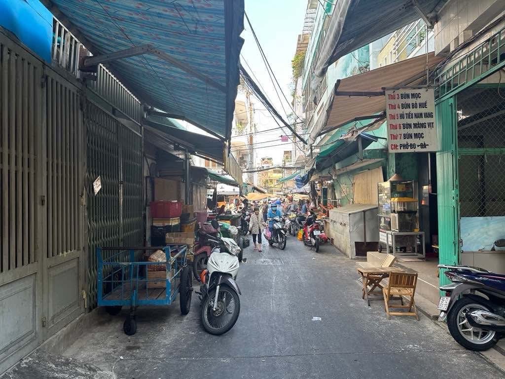 Mặt tiền kinh doanh chợ Nguyễn Thị Tần 6x20 chỉ 10 tỷ nhỉnh - Ảnh 1