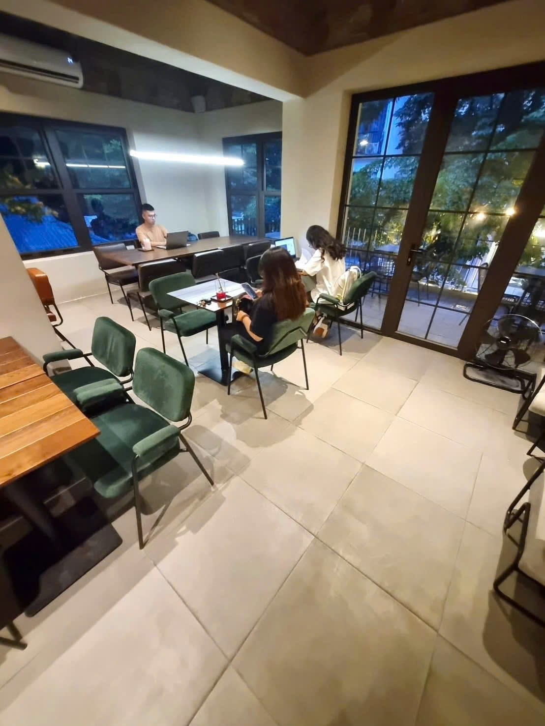 BÁN NHÀ MẶT PHỐ VÕNG THỊ, TÂY HỒ - 190M² - MT 14.5M - VỈA HÈ Ô TÔ TRÁNH - GIÁ 115 TỶ - Ảnh 2