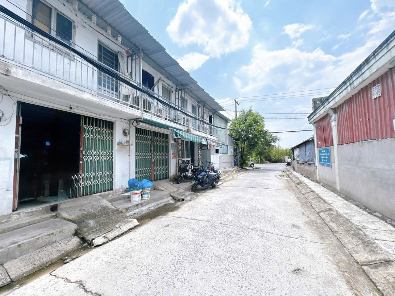 Bán nhà Mặt Tiền , Lô Gốc ,Phạm Hùng nối dài <br>300 m2 ,ngang 15m chỉ 16,5 tỷ - Ảnh 3