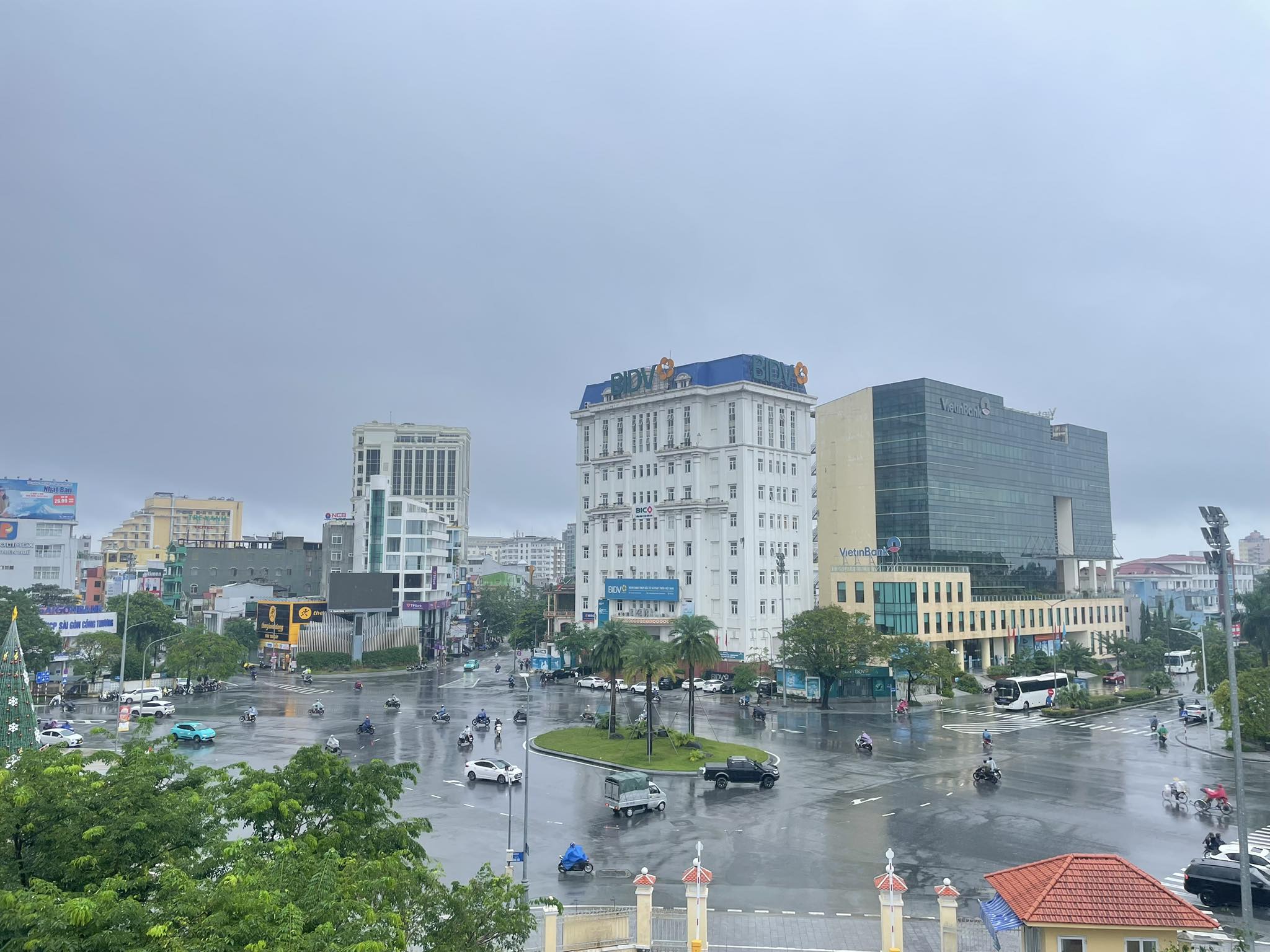 🏢 BÁN TÒA NHÀ 7 TẦNG – MẶT TIỀN BẾN NGHÉ, HUẾ  VỊ TRÍ KIM CƯƠNG - Ảnh chính