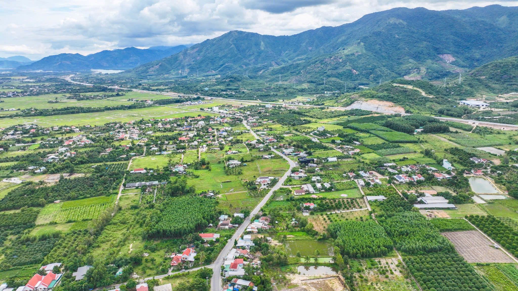 GIẢM GIÁ CỰC SỐC! ĐẤT THỔ CƯ, MẶT TIỀN ĐƯỜNG TẠI SUỐI TIÊN - DIÊN KHÁNH. GIẢM CHỈ CÒN 1,450TỶ - Ảnh 1