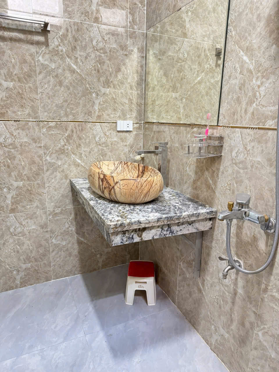 Bán nhà 3 tầng thôn Chi Đông 3, xã Quang Minh, TP Hà Nội. Nhà đẹp long lanh - Ảnh 1