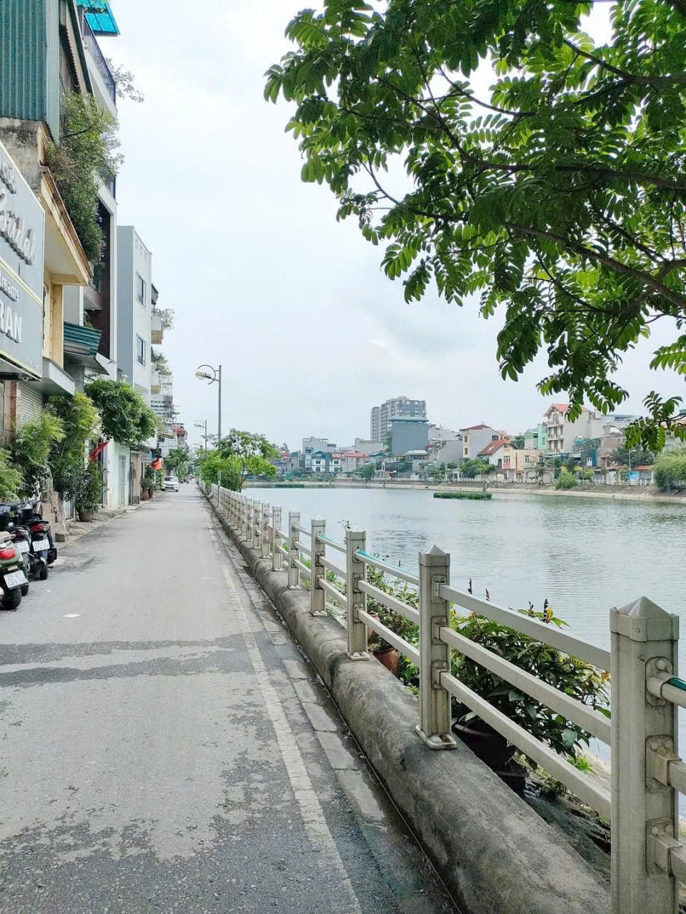 VIP HOT-  BÁN ĐẤT MẶT HỒ NGỌC LÂM - LONG BIÊN - HN - Ảnh chính