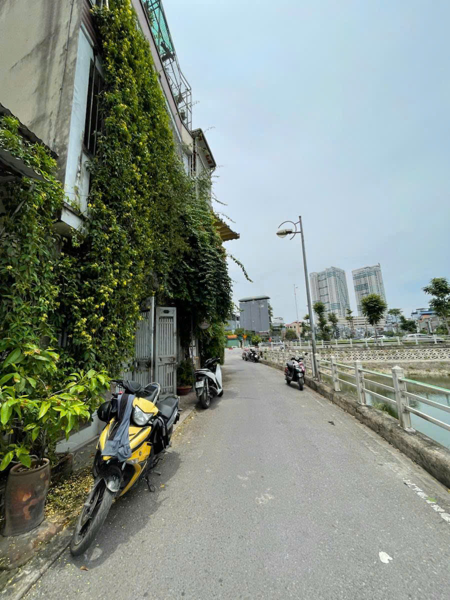 Bán nhà 3 tầng, mặt view hồ Tai Trâu, Ngọc Lâm, kinh doanh, dòng tiền - Ảnh 1
