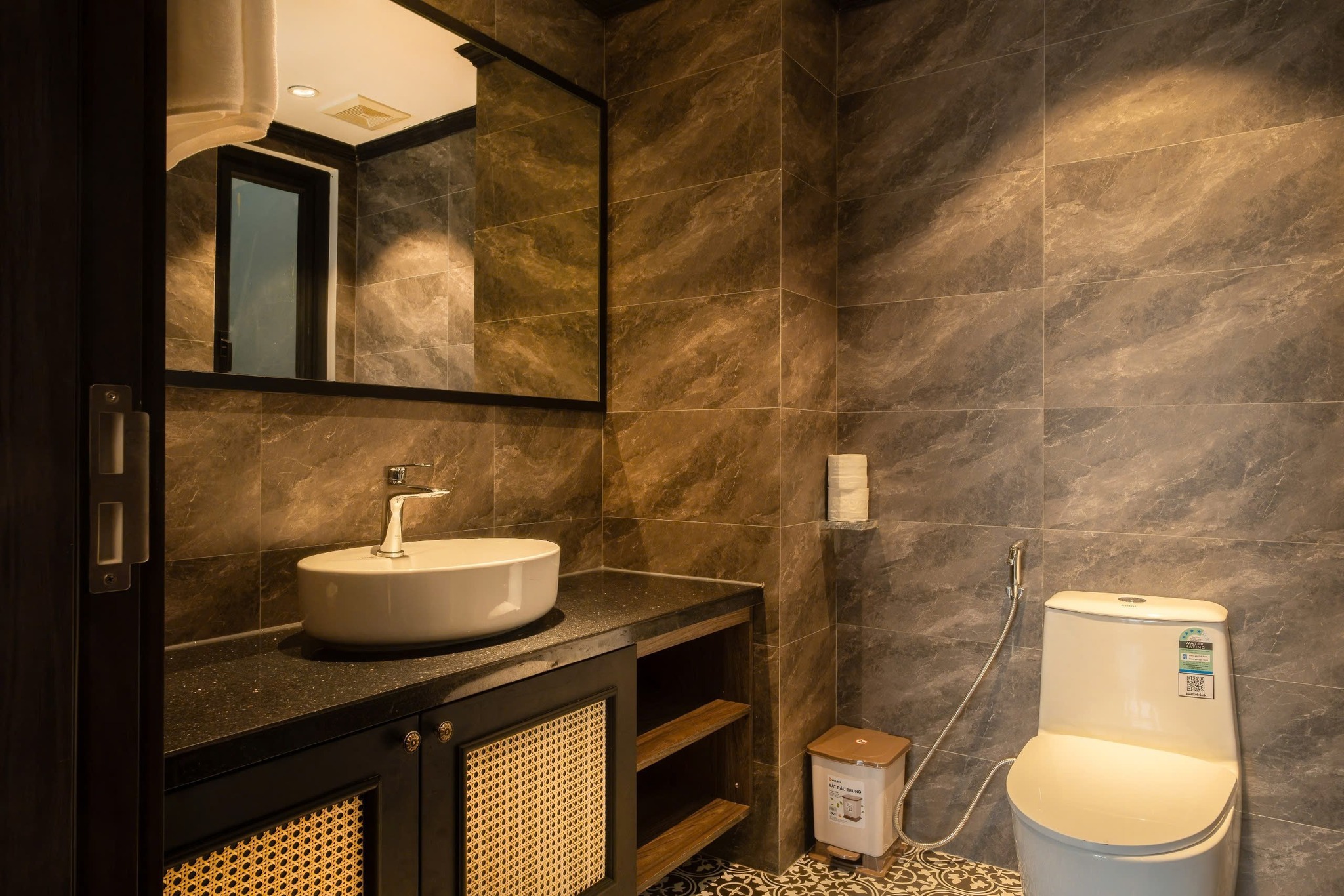 Bán khách sạn phố Đường Thành, 115m2, 8 tầng thang máy 20 phòng ngủ, 70.5 tỷ, ô tô, kinh doanh đỉnh - Ảnh 3