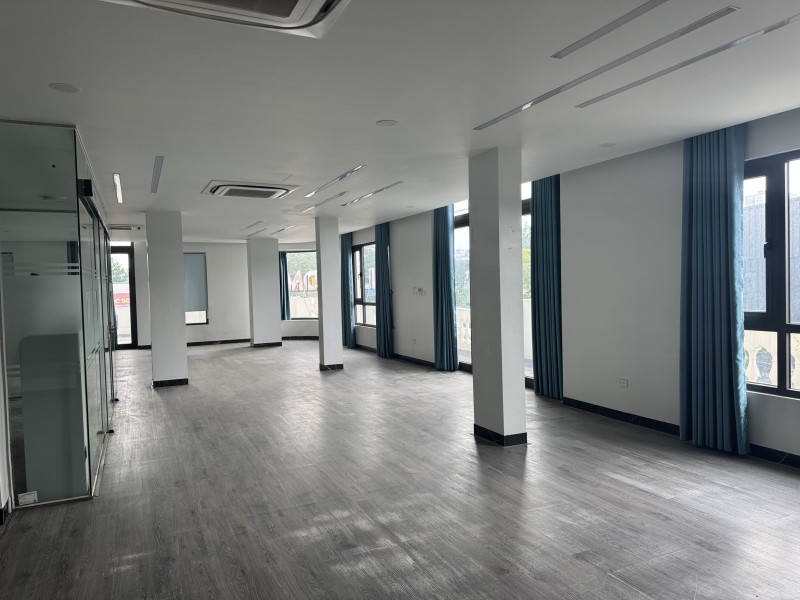 bán nhà phố Yên Xá, Thanh Trì, lô góc 2 mặt tiền, 230m2, 7 tầng thang máy, giá 83 tỉ - Ảnh chính