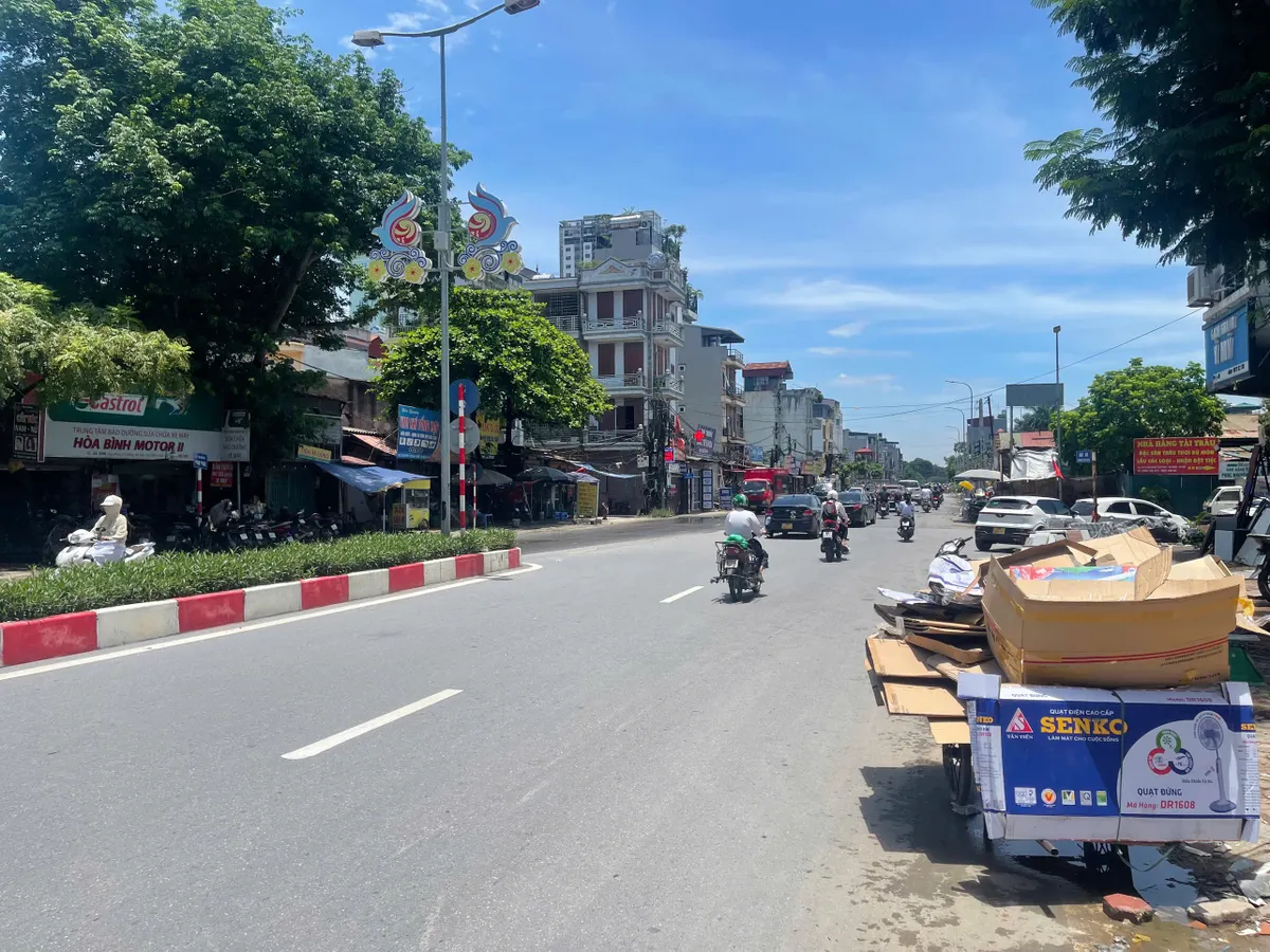 BÁN NHÀ MẶT PHỐ VẠN PHÚC 82MX7 TẦNG THANG MÁY, KINH DOANH VĂN PHÒNG, VỈA HÈ RỘNG GIÁ 42 TỶ. - Ảnh chính