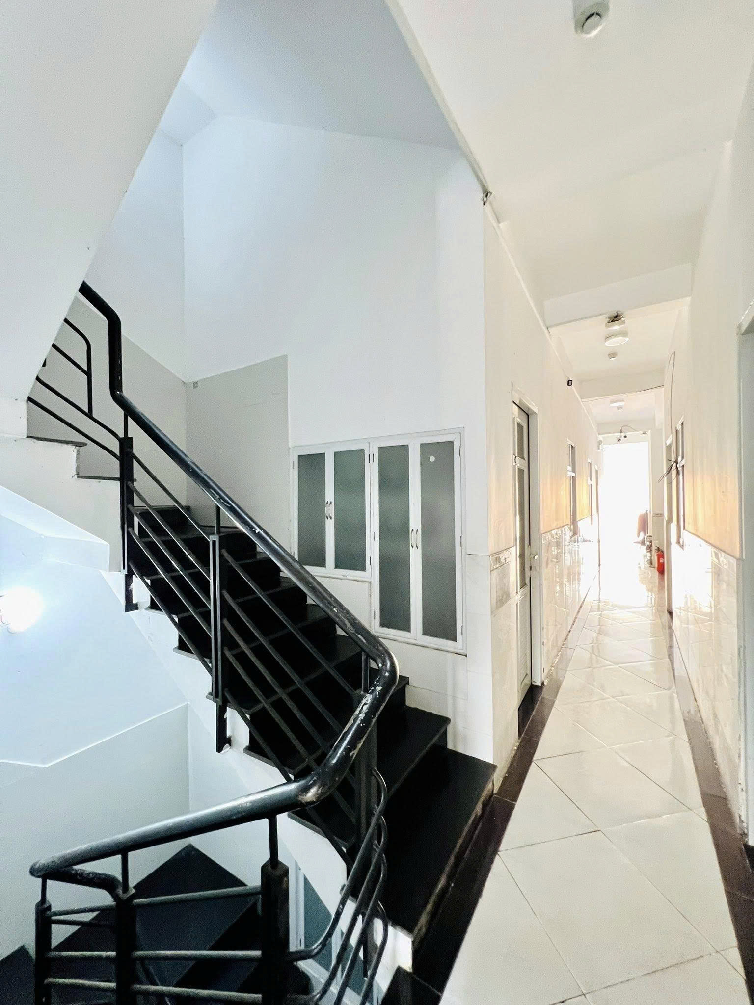 Bán nhà Tòa nhà 7 Tầng, hẻm 6m Lê Văn Huân, 8x28m, có 45 CHDV, khoán 135tr, 34 tỷ. - Ảnh 4