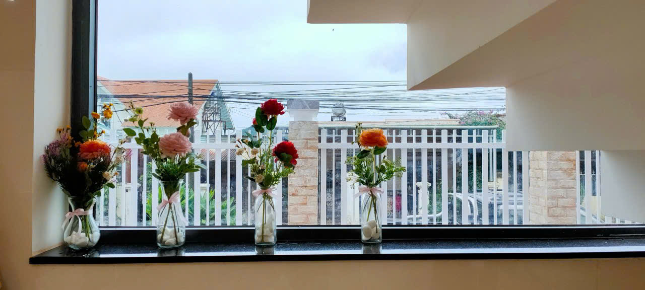 CHO THUÊ VILLA SÂN VƯỜN NGÔ TẤT TỐ P8 ĐÀ LẠT - 6PN, FULL NỘI THẤT - 23 TRIỆU/THÁNG - Ảnh chính