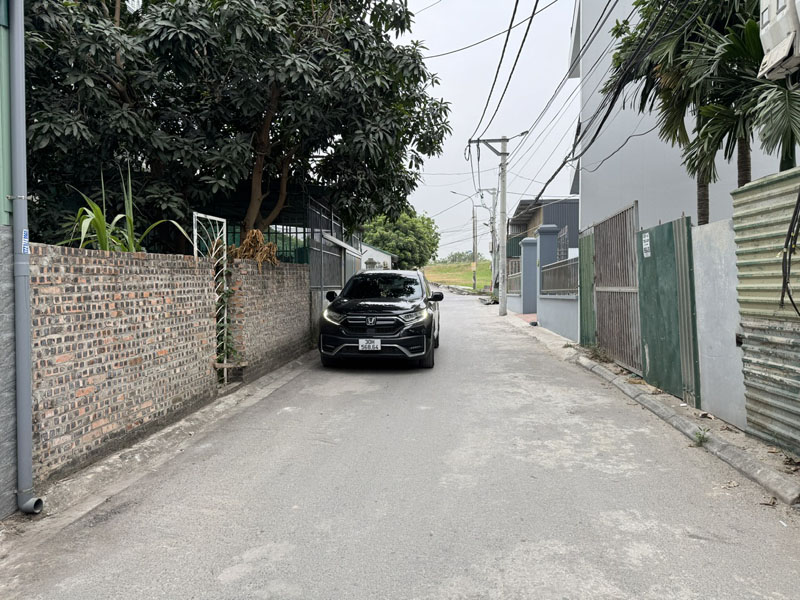 Bán 46,6m2 đất lô góc mặt đường xóm 1 Đông Dư - Vị trí vàng, ô tô tránh, kết nối đường 379 Ecopark - Ảnh 1
