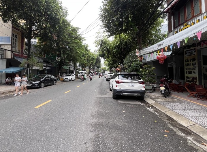 ♥ Góc Mặt Tiền Núi Thành khu Đại Học, 270m2, ngang 8.2m, 2 căn nhà riêng, 31 tỷ - Ảnh 3