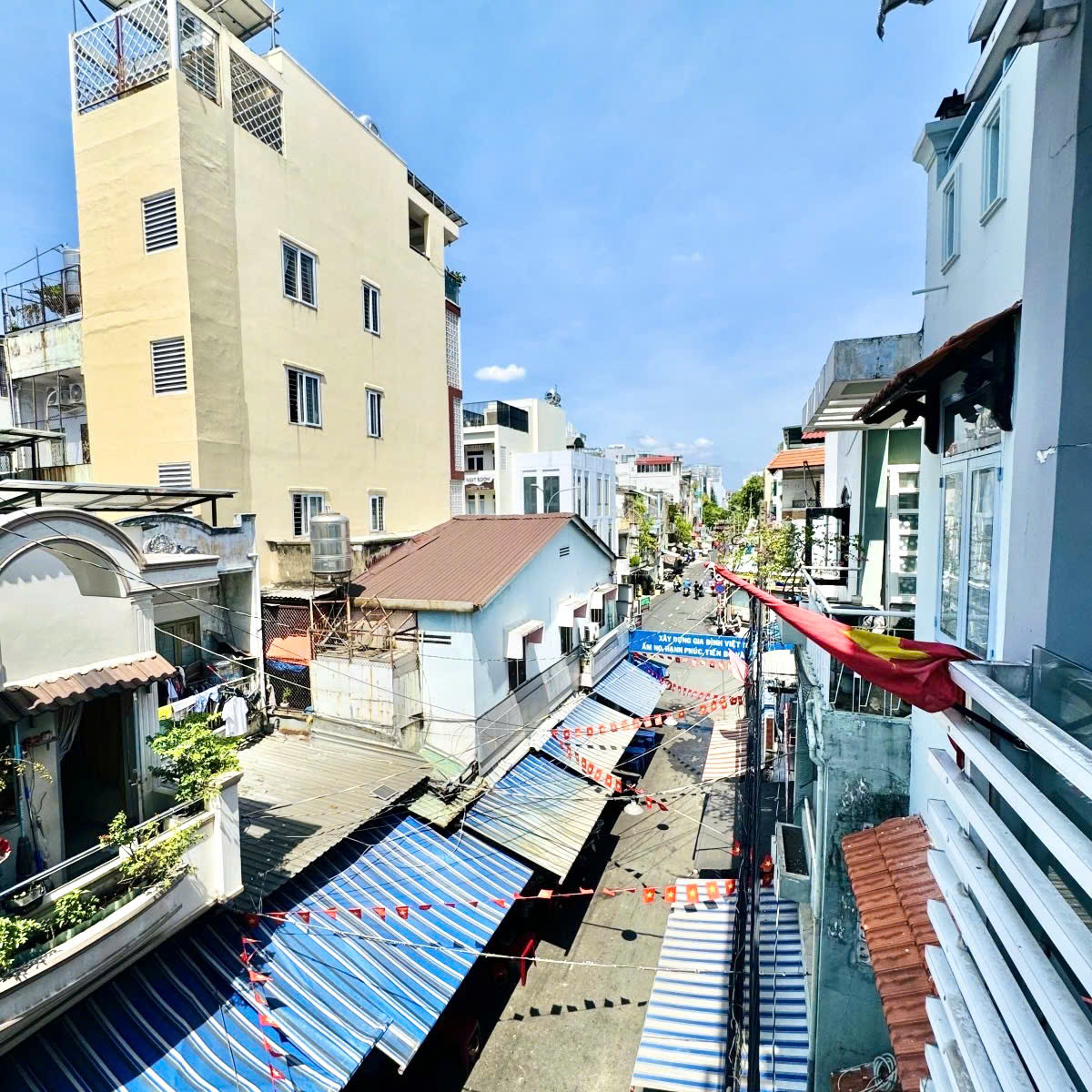 35 Triệu: thuê nguyên căn Quận 1 TRẦN KHÁNH DƯ- xe hơi trong nhà- 5m Ngang 5 tầng nhiều cửa sổ lớn - Ảnh 3