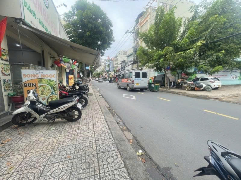 Bán nhà Mặt tiền đường Tân Quý - gần chợ Tân Hương, 4,7x10,5m, 3 Tầng - 3PN, 9,4 tỷ, - Ảnh chính
