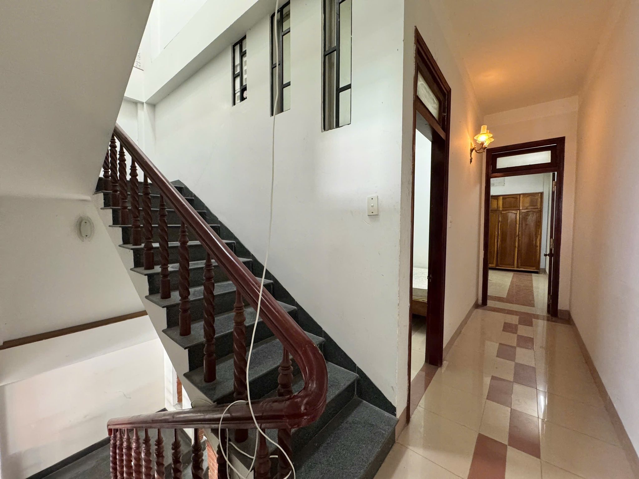 # Mặt Tiền Nguyễn Tri Phương, đường 10.5m, 82m2, ngang 5.2m, 3 tầng đúc, 12.3 tỷ - Ảnh 1