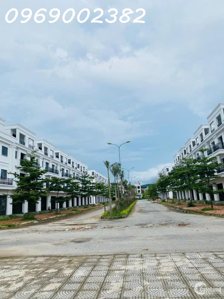 Bán Shophouse KĐT Mới Xuân Hòa, Phúc Yên, Vĩnh Phúc, DT 120m2 xây 4 tầng, giá 5,4 tỷ - Ảnh 1