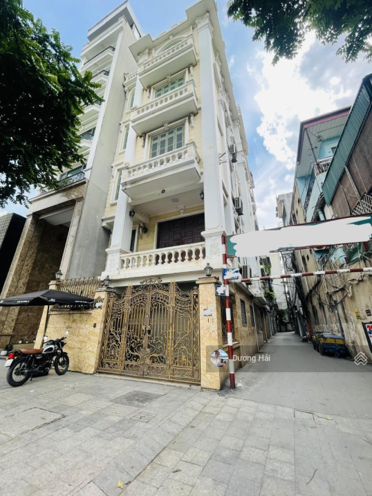 Bán nhà phố Nguyễn Văn Huyên - Ngã Tư Cầu Giấy - 78m - MT 8m Lô Góc Ô Tô Hiếm nhà bán - Ảnh chính