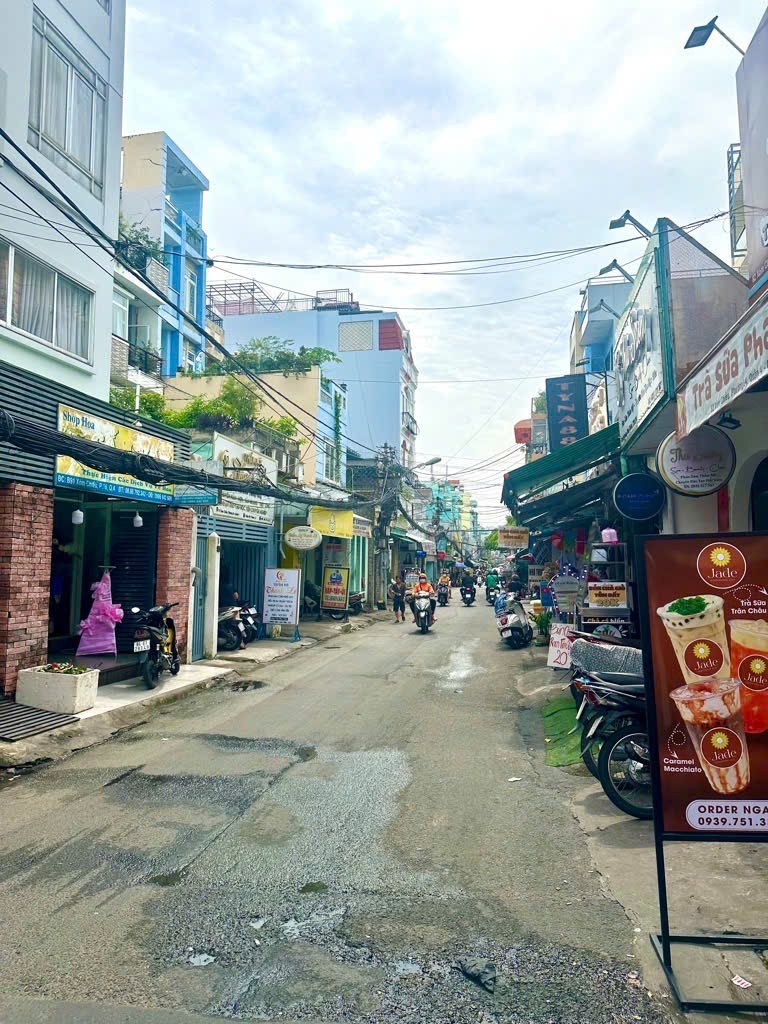 Bán nhà Mặt tiền Xóm Chiếu - giao Nguyễn Tất Thành, Q4, 10x45m, 2 Tầng cũ, 75,5 tỷ. - Ảnh chính