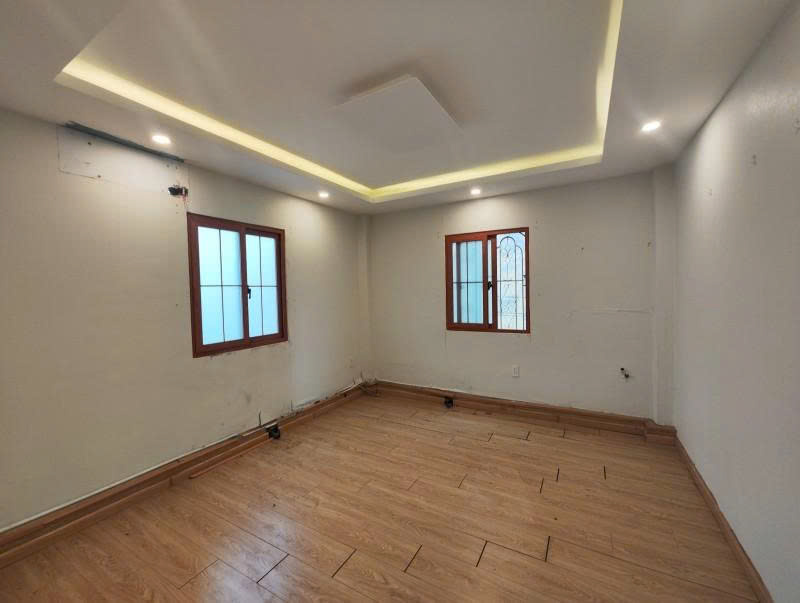 Bán nhà  Mặt tiền Kinh Dương Vương - gần Co.op Mart, 10x16m, 3 Tầng, HĐT 80tr, 29,9 tỷ. - Ảnh 1