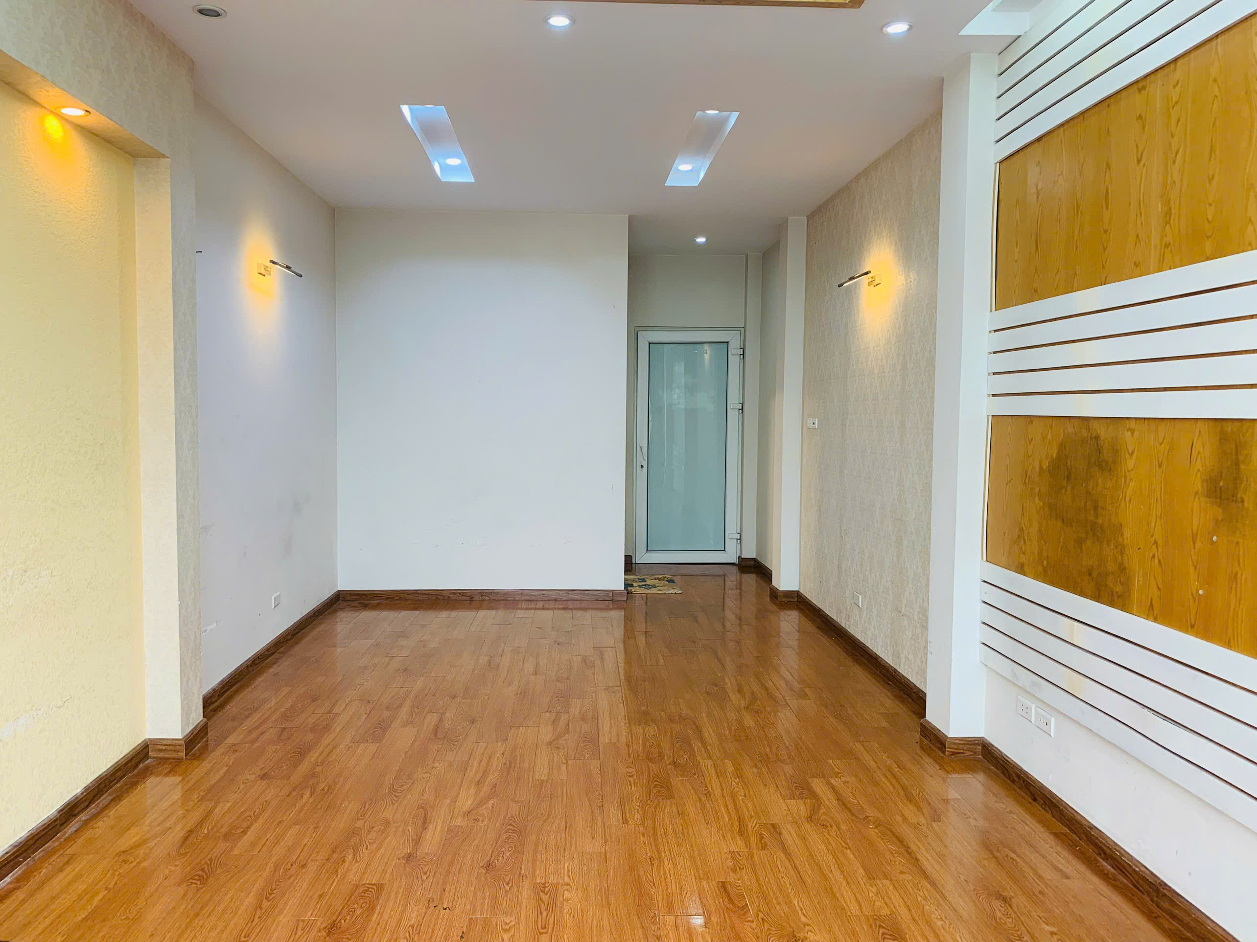 CHO THUÊ TẦNG 1 & 2 – VĂN PHÒNG / SPA / KINH DOANH – VỊ TRÍ ĐẸP TẠI NGUYỄN HOÀNG, QUẬN NAM TỪ LIÊM, - Ảnh 1
