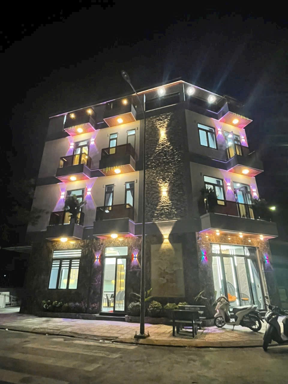 NHÀ ĐẸP - GIÁ TỐT - CHÍNH CHỦ CẦN BÁN NHANH CĂN NHÀ tại Phường Bình Chuẩn, Thuận An, BD - Ảnh 1