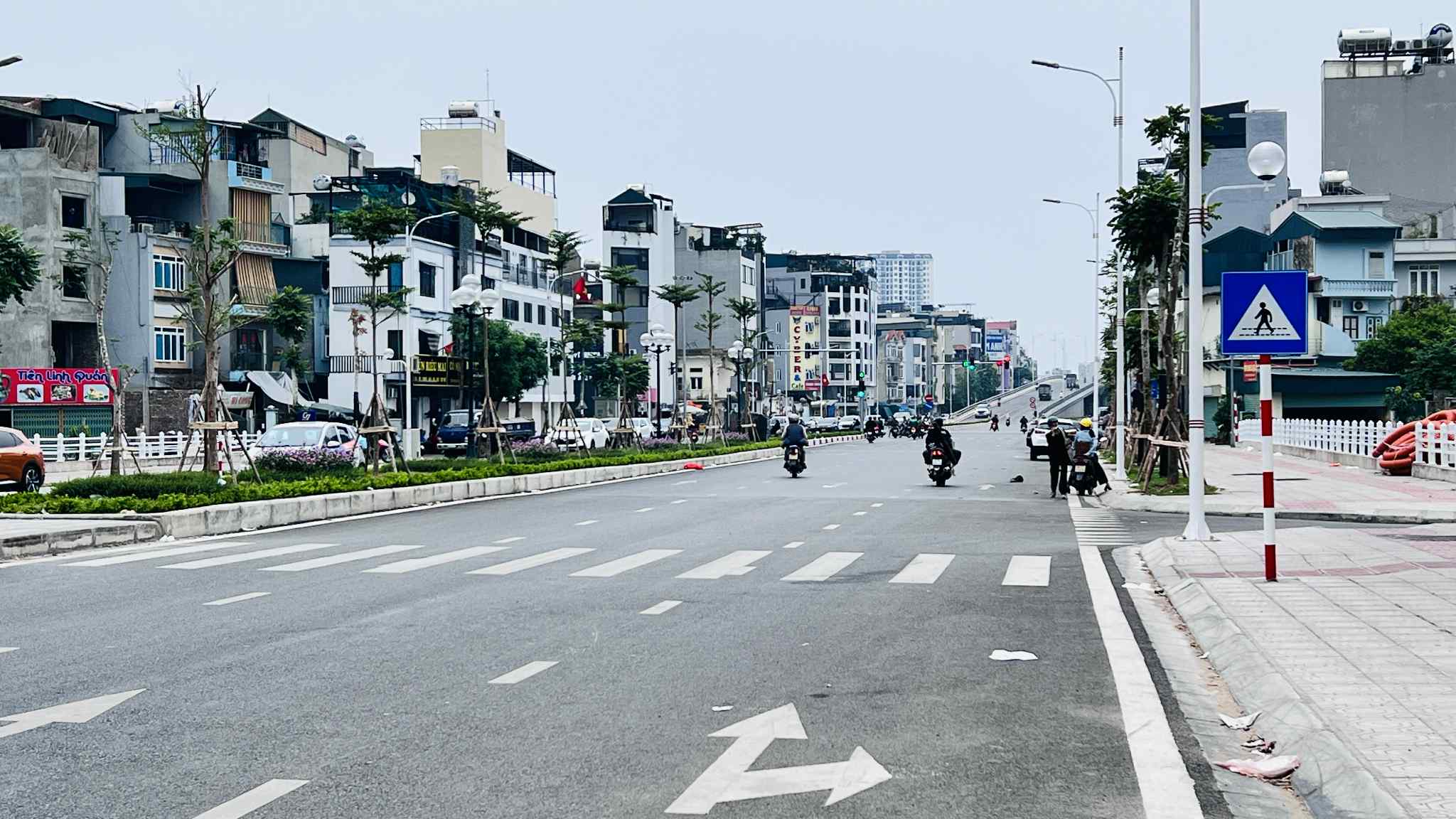 bán nhà mặt phố Hồng Tiến, 310m, mặt tiền 16.8m, 1 mặt phố- 2 mặt ngõ, full thổ cư - Ảnh chính
