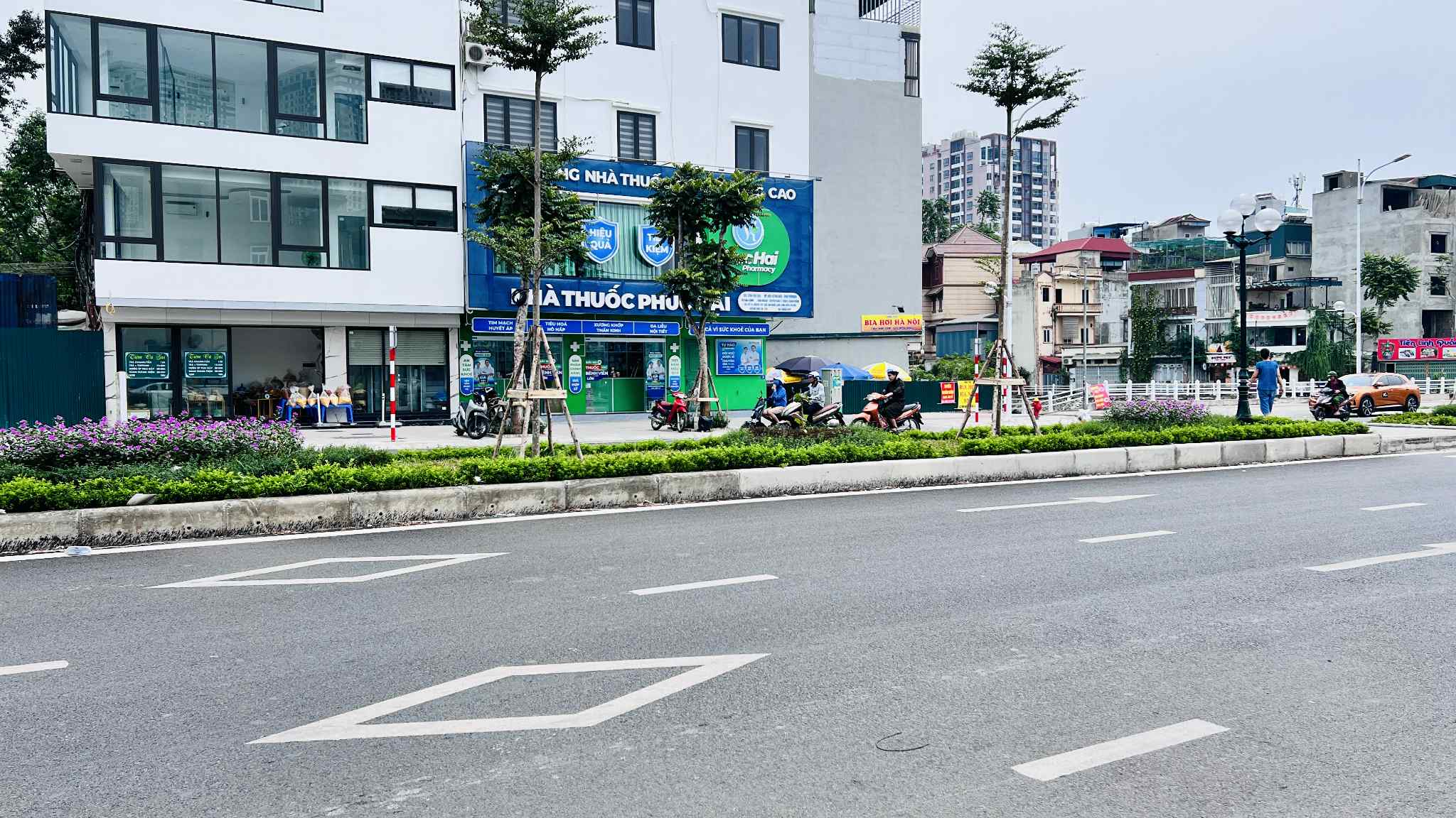 bán nhà mặt phố Hồng Tiến, 310m, mặt tiền 16.8m, 1 mặt phố- 2 mặt ngõ, full thổ cư - Ảnh 1