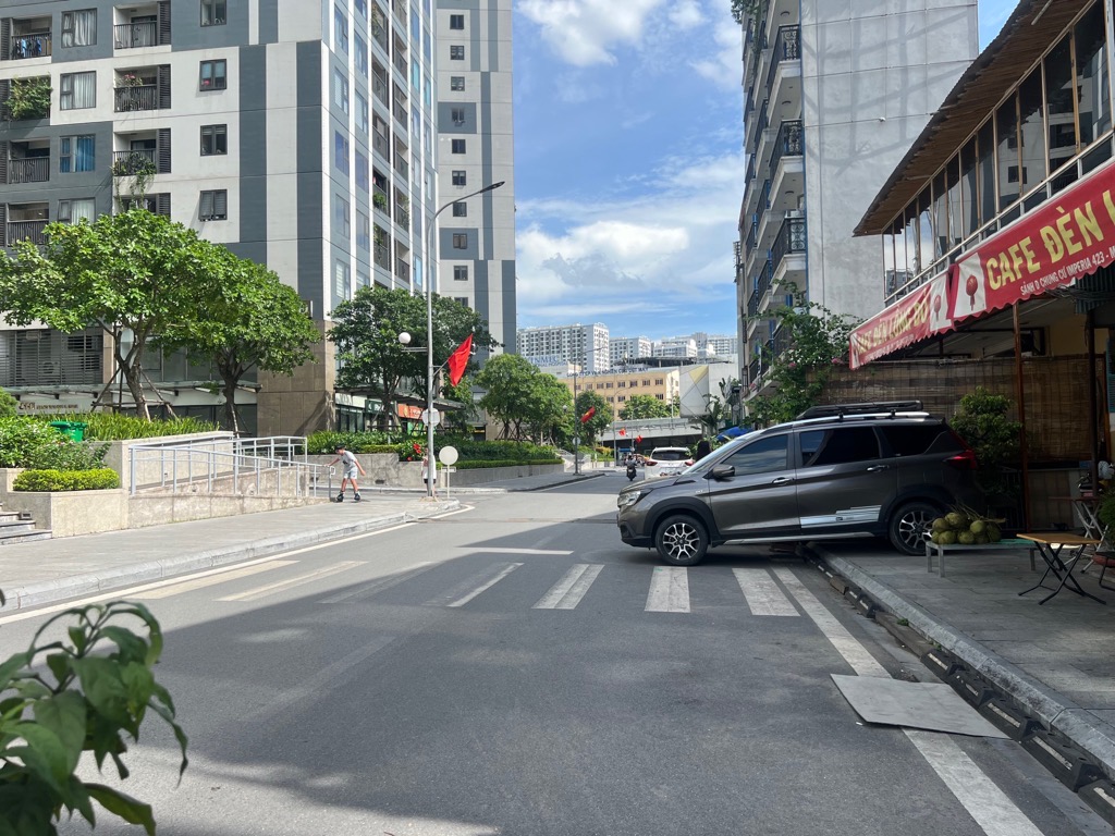MINH KHAI,HAI BÀ TRƯNG 23tỷ 62m DƯỚI CHÂN CHUNG CƯ,KINH DOANH TẤP NẬP,DÂN CƯ SẦM UẤT - Ảnh 1