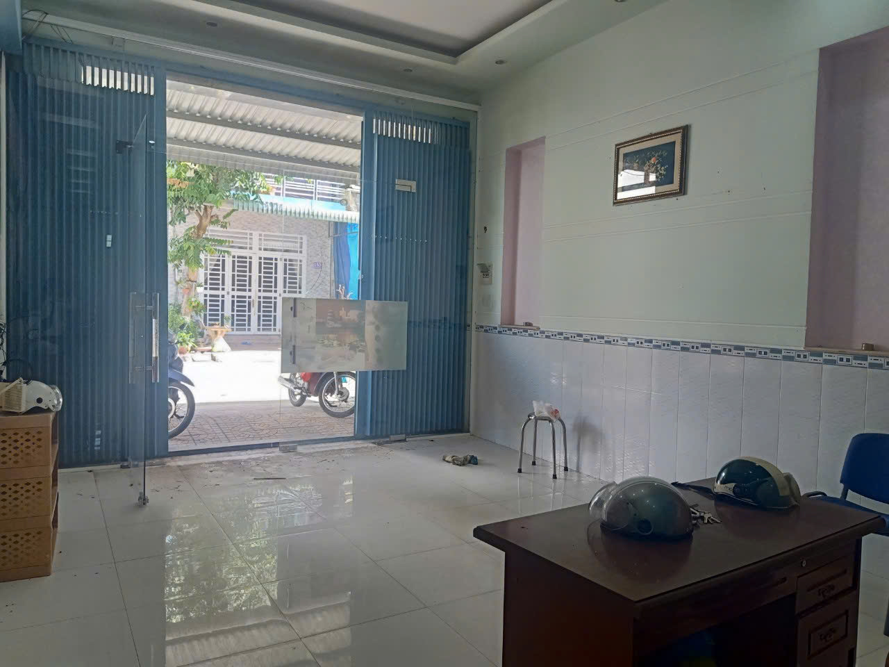 2 - Chủ gởi: Cho thuê nhà trệt lầu 9 triệu mới đẹp Hưng Phú - Ảnh 1