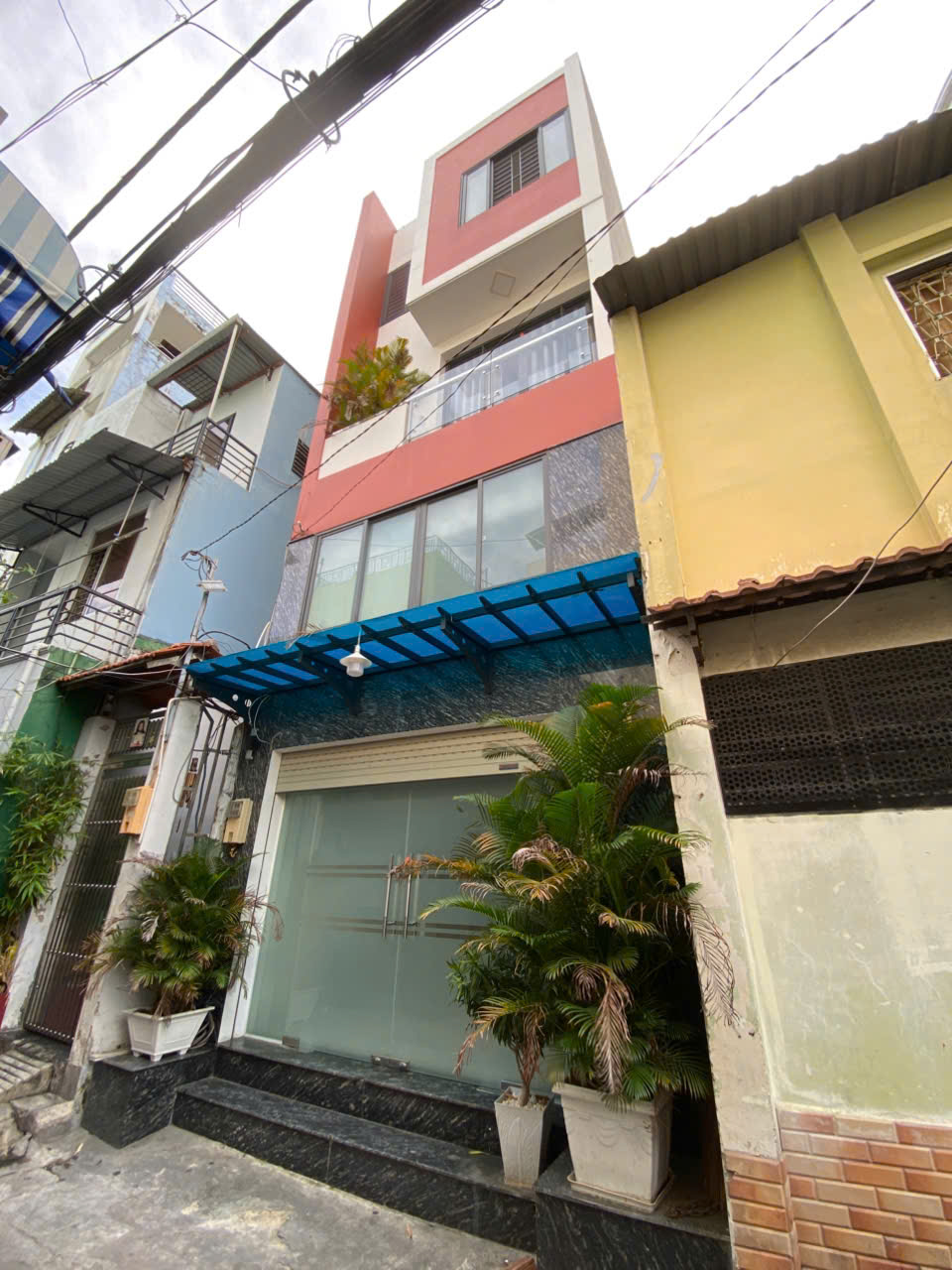 Cho Thuê Nhà + Nội Thất: 30m2, 4tầng, 3pn, Mặt Tiền 4m, Giá Rẻ P.21, Q.Bình Thạnh - Ảnh chính