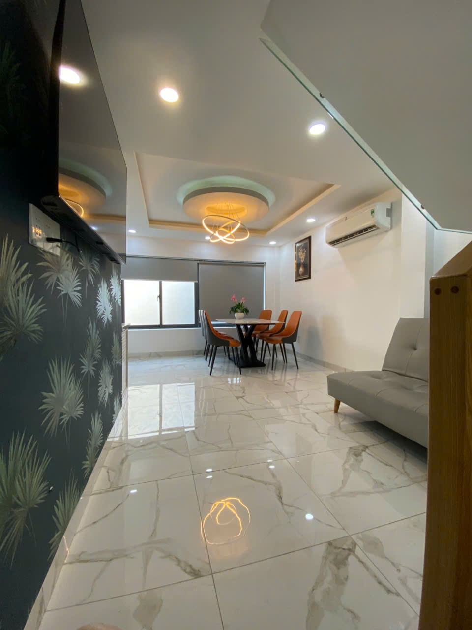Cho Thuê Nhà + Nội Thất: 30m2, 4tầng, 3pn, Mặt Tiền 4m, Giá Rẻ P.21, Q.Bình Thạnh - Ảnh 1