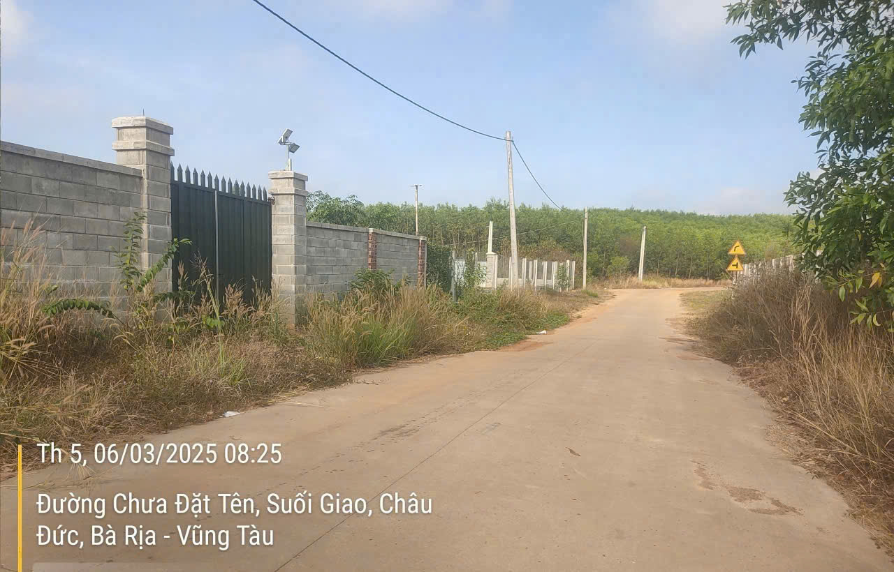 Chủ có việc cần ra gấp lô này<br>giá chốt 720t <br>Đất đã có tường rào trước sau như hình thực tế.<br>DT - Ảnh 2
