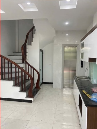 Nhà 5 tầng thang máy – Giá chỉ 5,6 Tỷ, gần mặt đường chính! Tả Thanh Oai, 0932290109 - Ảnh 1
