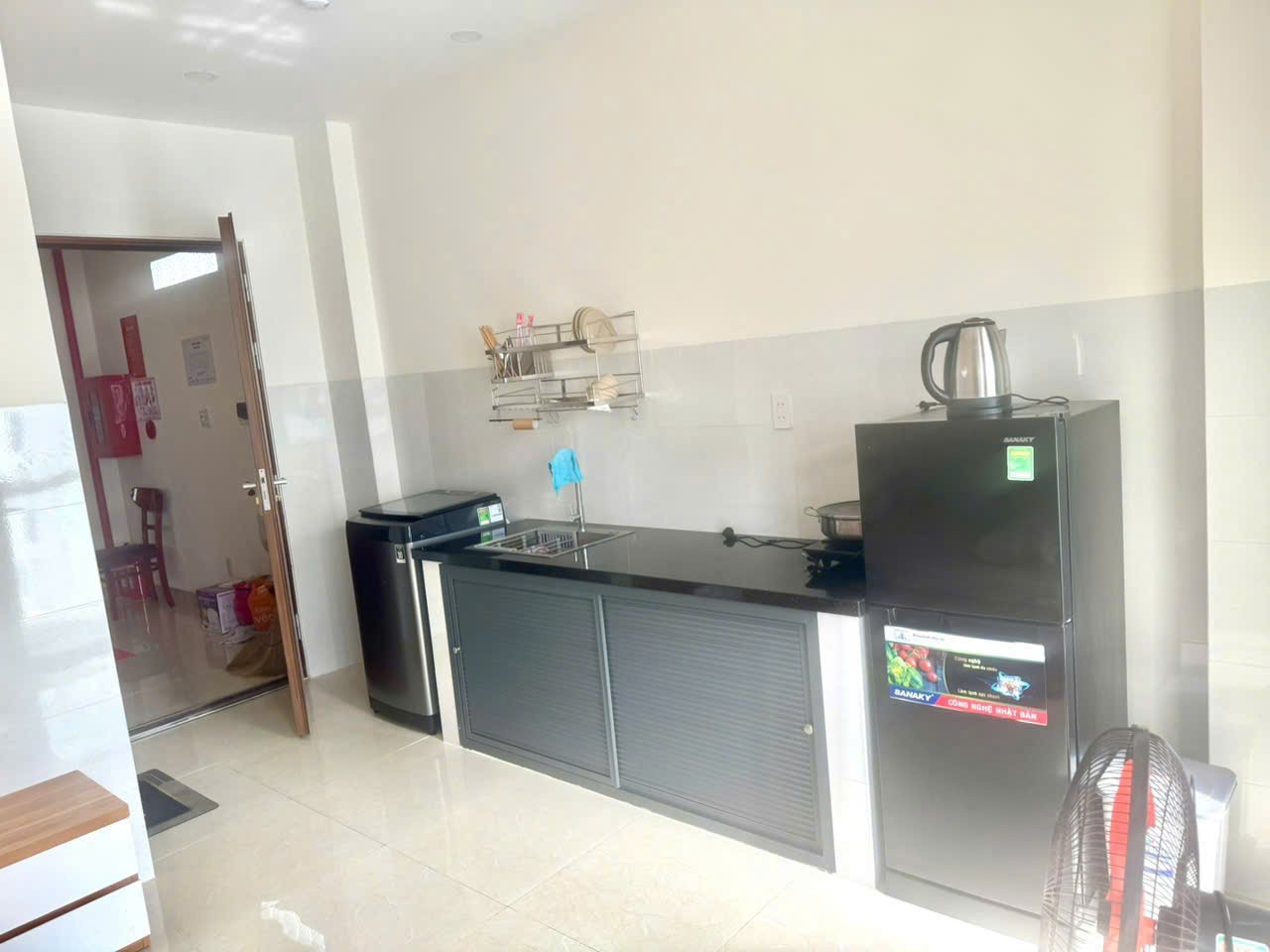 BÁN TÒA Căn hộ 6 TẦNG 2 MẶT TIỀN HẺM NGUYỄN THIỆN THUẬT - NHA TRANG CÓ DÒNG TIỀN 5OTR/THÁNG - Ảnh 1
