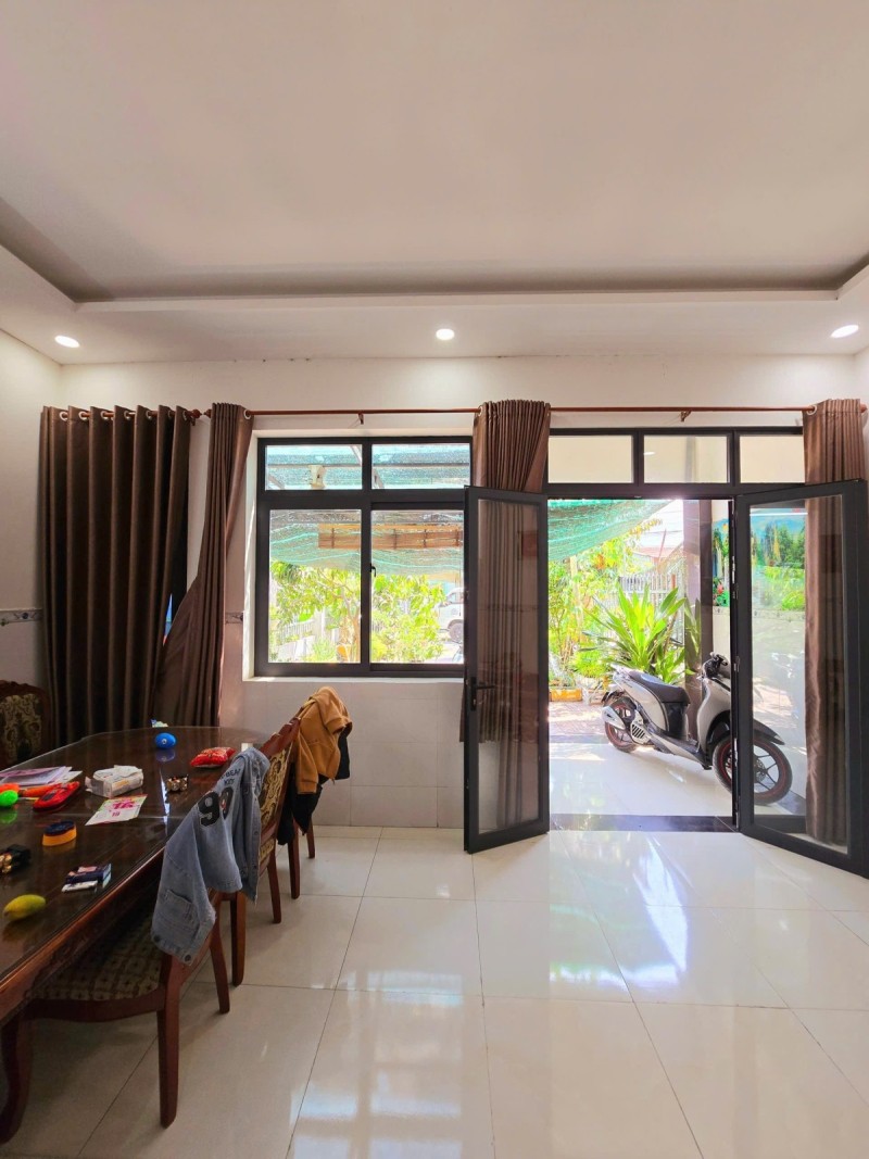 Bán nhà mặt phố Q.9, Long Phước, đường Số 10. DT 232m2, 3.35  tỷ, sổ đỏ, LH: 0933125879 - Ảnh 1