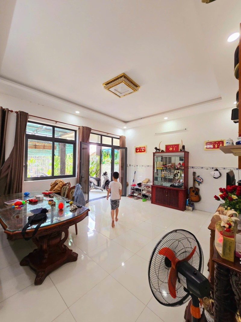 Bán nhà mặt phố Q.9, Long Phước, đường Số 10. DT 232m2, 3.35  tỷ, sổ đỏ, LH: 0933125879 - Ảnh chính