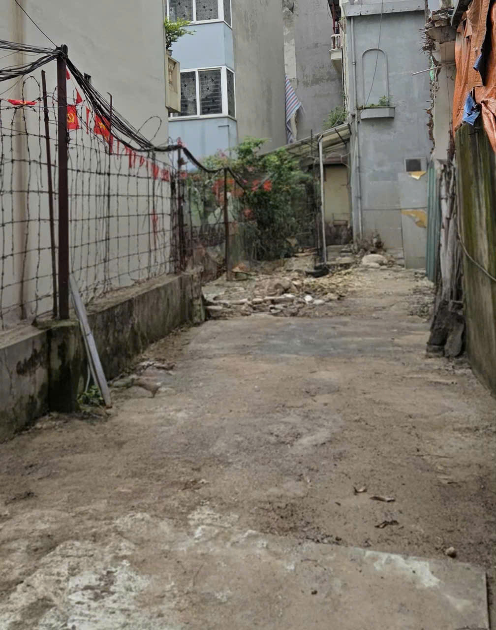 Bán Đất khu Lạc Long Quân, 85m2 Lô góc, Ngõ thông, Dòng tiền, An sinh tốt, Giá 12.5 Tỷ - Ảnh chính