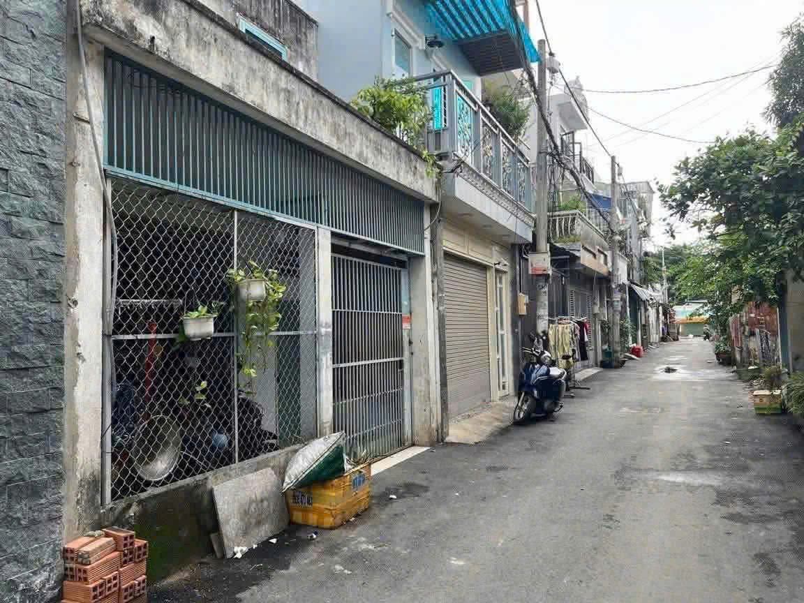 NHÀ (5x12) TRỆT + LẦU NÁT GIÁ CHỈ 4,35 TỶ  SÁT CHỢ HẠT ĐIỀU, Q.12 - Ảnh 2