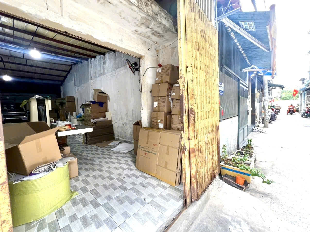 Nhà 2 mặt tiền vuông vức Bình Tân , 68m², khu Mã Lò – Lô Tư , vị trí đẹp, chỉ 4.x tỷ hiếm - Ảnh 2