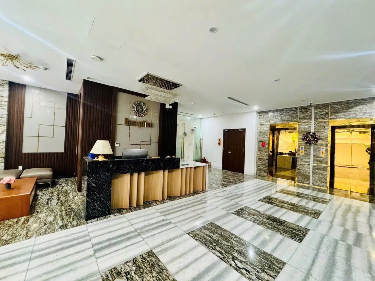 (HẠ CHÀO 10 TỶ) BÁN TÒA NHÀ PHỐ LẠC LONG QUÂN - 288M² x 8T CÓ HẦM - DÒNG TIỀN 300TR/TH - Ảnh 1