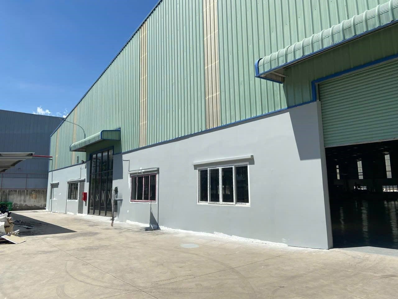 Bán kho xưởng 5000m2 chỉ có tại kcn long hậu - Ảnh 1