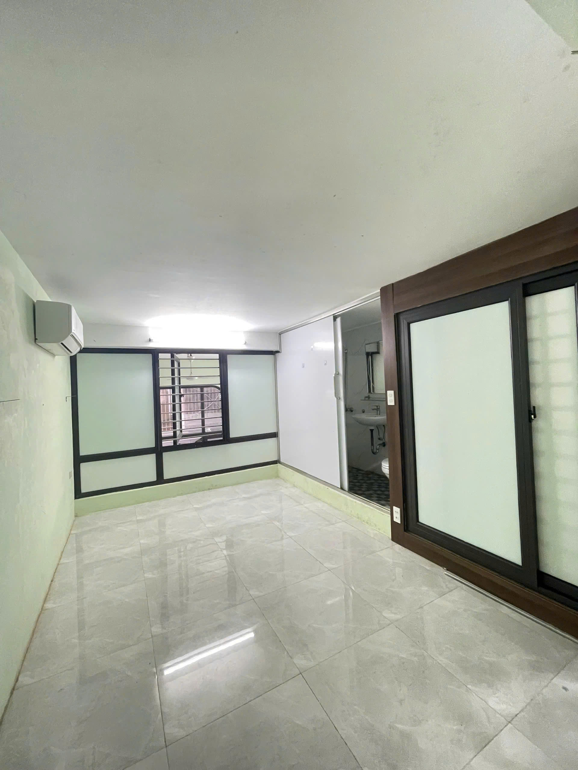 Cho thuê nhà riêng Kim Ngưu - Thanh Nhàn - Hai Bà Trưng 60m x 3T, 3PN3VS giá 12 triệu - Ảnh 1