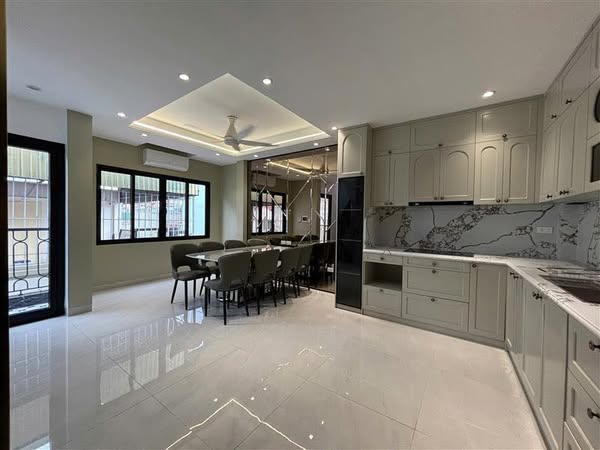 Bán nhà 6 tầng thang máy, gần Lăng Bác – ngõ rộng – chỉ 15 tỷ - Ảnh 3
