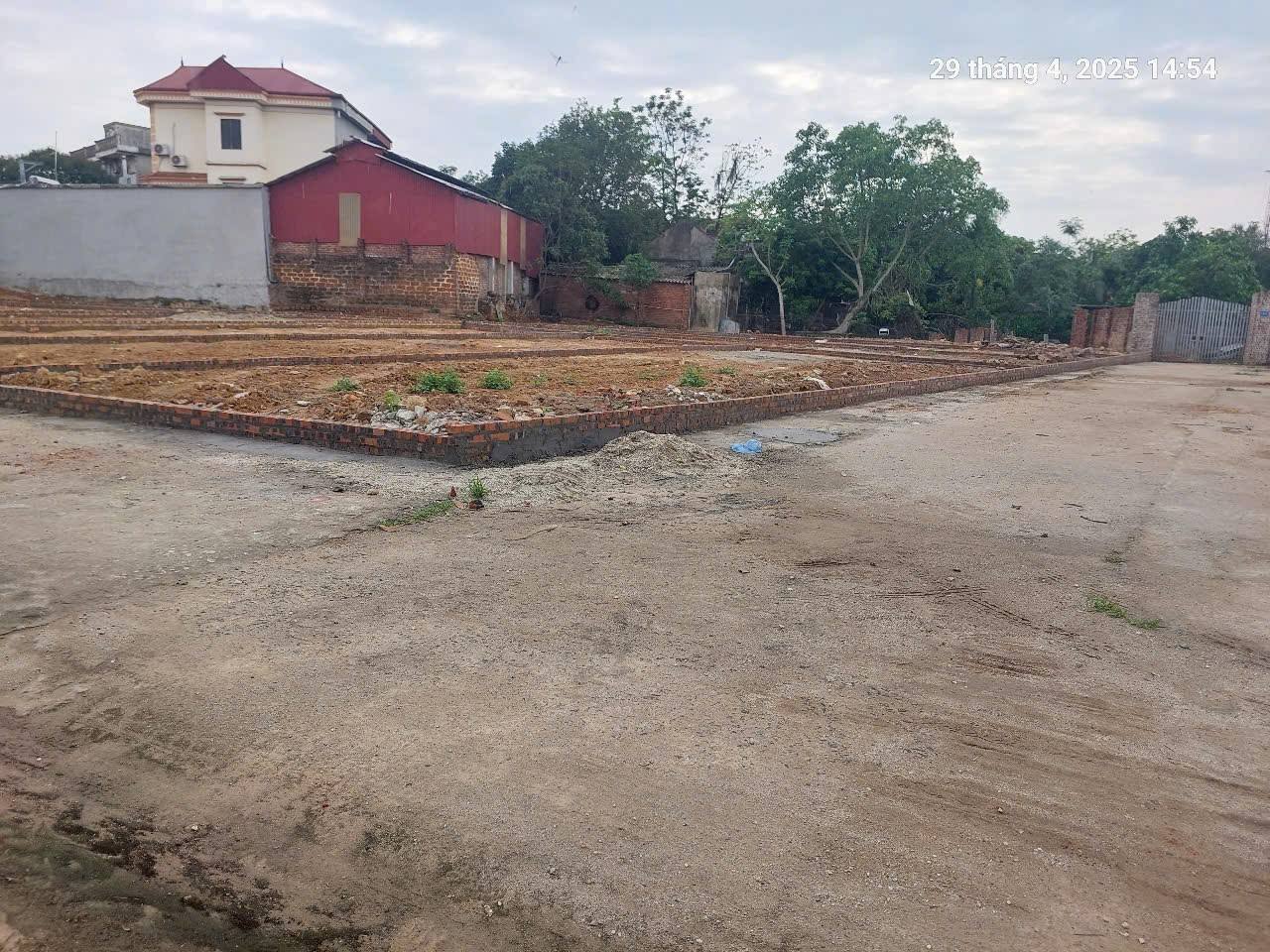 Chủ nhờ bán đất 105m2, mt5.75m, lô góc 2.65 tỷ, Thanh Trí, Sóc Sơn. Ô tô thông, ngay chợ. - Ảnh 4