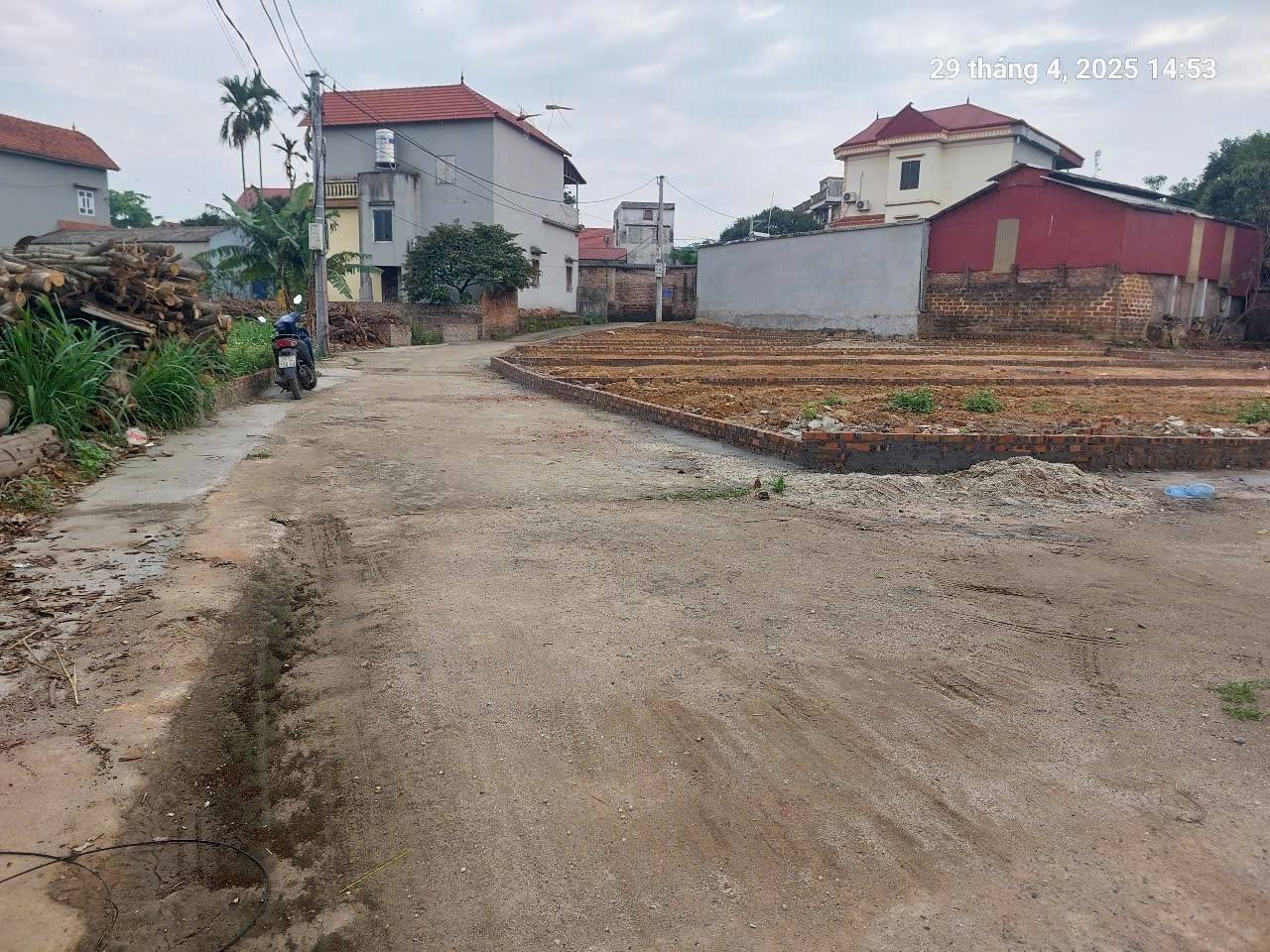 Chủ nhờ bán đất 105m2, mt5.75m, lô góc 2.65 tỷ, Thanh Trí, Sóc Sơn. Ô tô thông, ngay chợ. - Ảnh 3