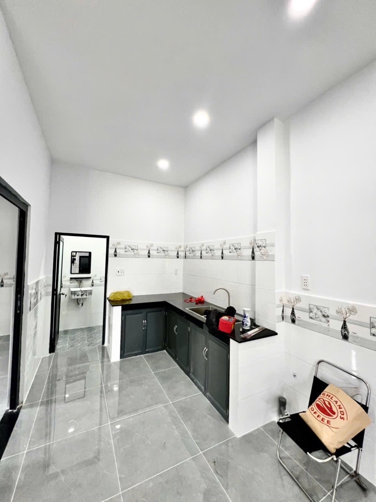 Bán nhà 2 tầng mới đẹp, 60m2 (6x10), Hẻm xe tải 7m, gần Bến Lội, Lê Dức Anh, chỉ hơn 4 tỷ - Ảnh 2