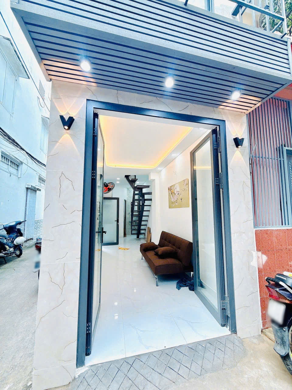 Nhà đẹp mới xây Nguyễn Thị Tần P2 Q8. Giá chỉ 2,9 tỷ TL - Ảnh chính