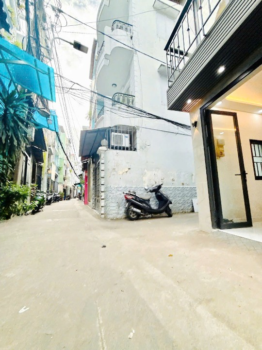 Nhà đẹp mới xây Nguyễn Thị Tần P2 Q8. Giá chỉ 2,9 tỷ TL - Ảnh 4